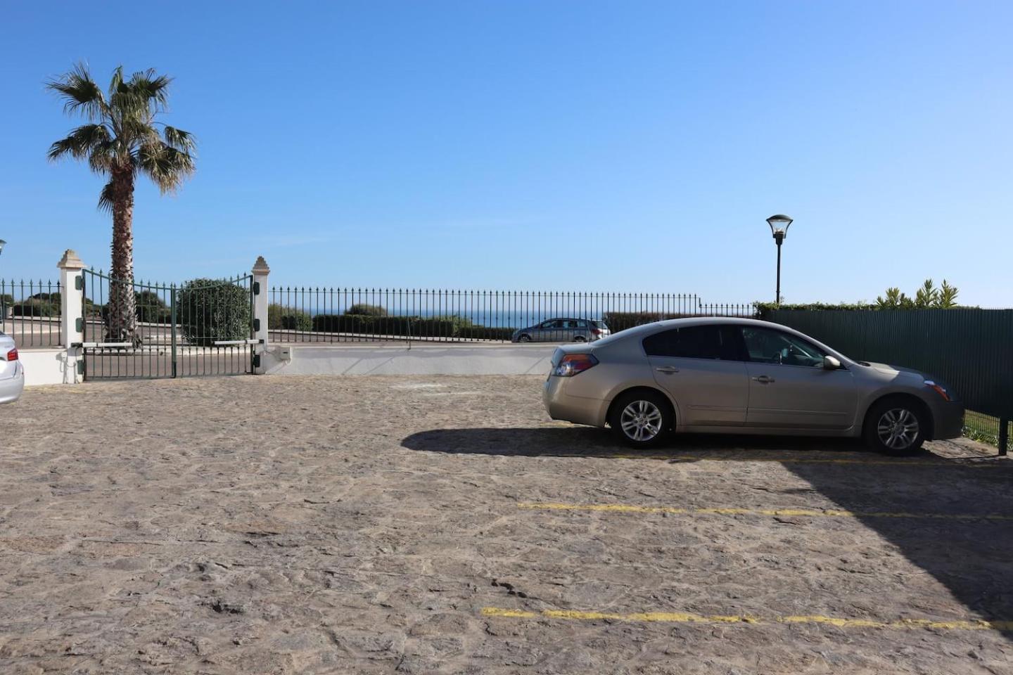 Sea View W Pool, Terrace & Parking Apartment Кашкайш Екстериор снимка